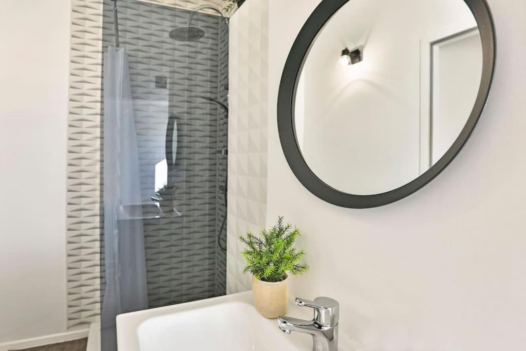 Le Cosy T2 Hypercentre ! Parking Inclus Et La Plage A 2 Min ! Les Sables-d'Olonne Ngoại thất bức ảnh